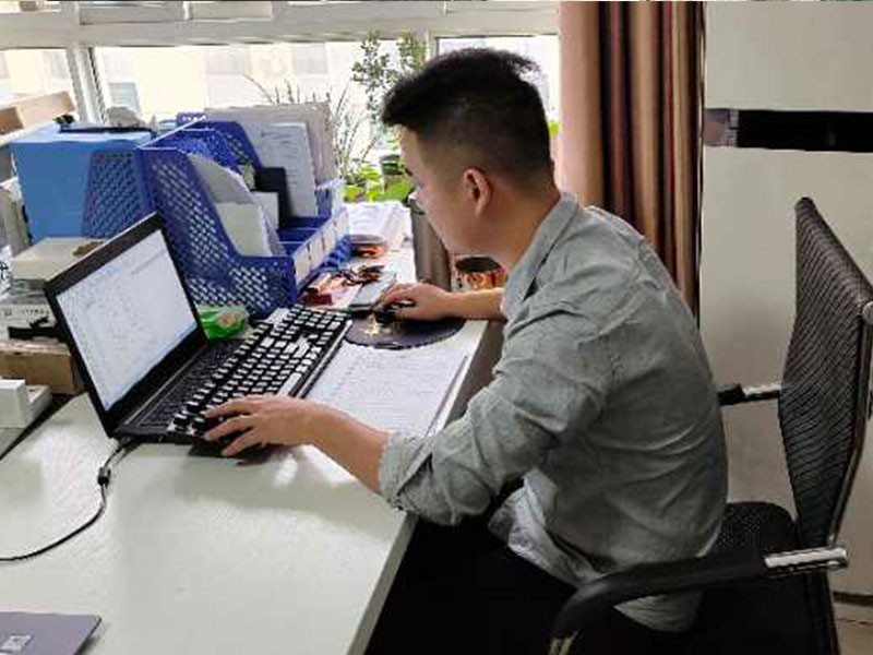 ��˫�ڷ�ս����ʱ��������ͬ��Э�����ص�  ʩ��һ�߼��ٸɣ�(ͼ2)